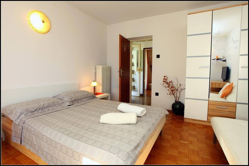 Champagne Apartments Portoroz Vp Екстер'єр фото