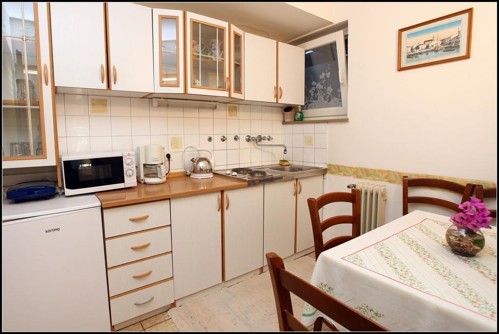 Champagne Apartments Portoroz Vp Екстер'єр фото