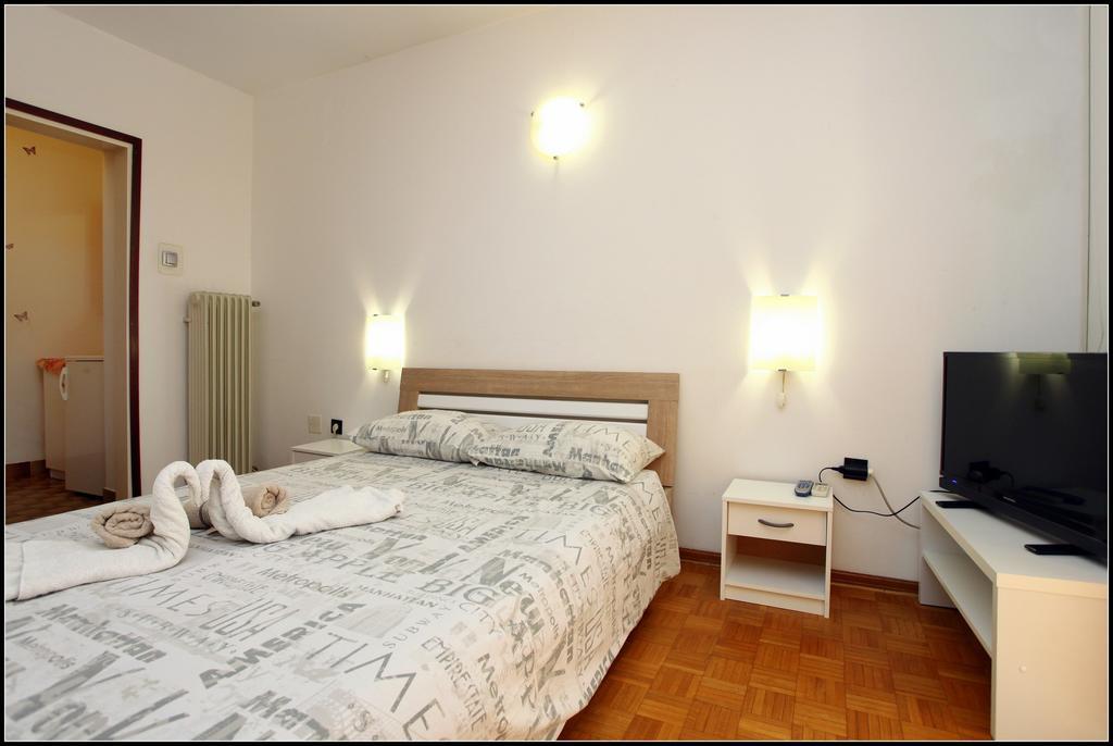 Champagne Apartments Portoroz Vp Екстер'єр фото
